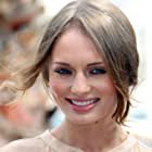 Laura Haddock به عنوان 