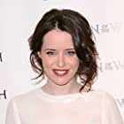Claire Foy به عنوان Janet Armstrong