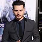 Michael Malarkey به عنوان Lorenzo 'Enzo' St. John