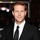 Luke Bracey به عنوان Smitty Ryker