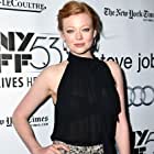 Sarah Snook به عنوان The Unmarried Mother