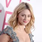 Lili Reinhart به عنوان Betty Cooper