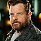 Adam Bartley به عنوان Byron