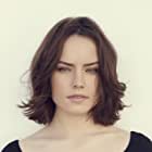 Daisy Ridley به عنوان Miss Mary Debenham