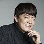Kim Hyung-mook به عنوان Uhm Jung-Hwan