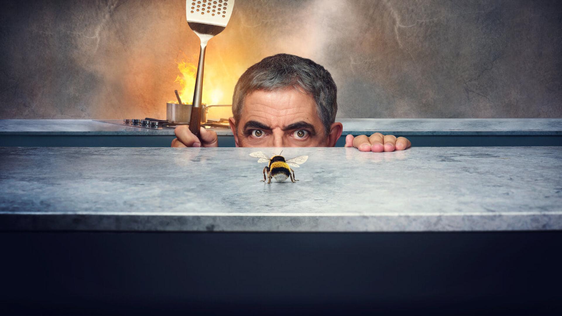 سریال  Man vs. Bee با زیرنویس چسبیده